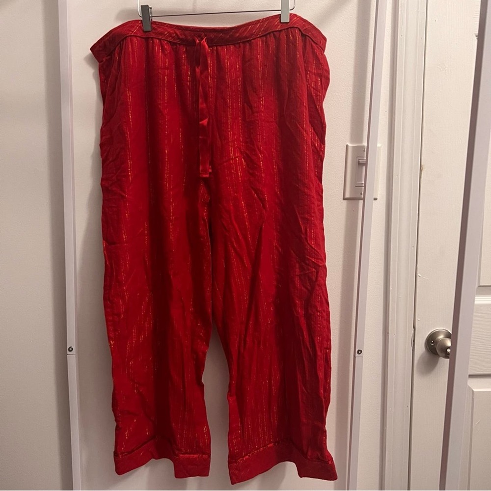 Secret Treasures red & gold lounge pants